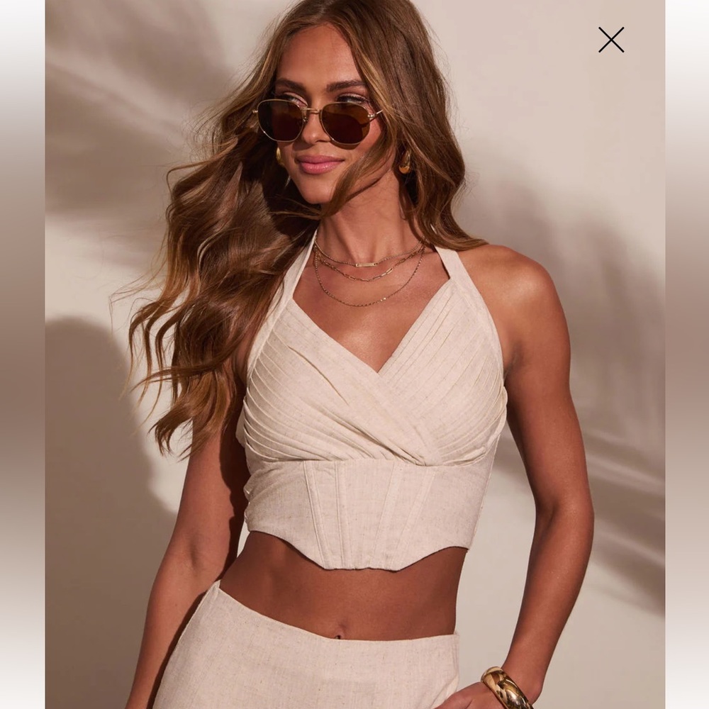 BNWT Beige Corset Halter Top from 2Bella Size Small